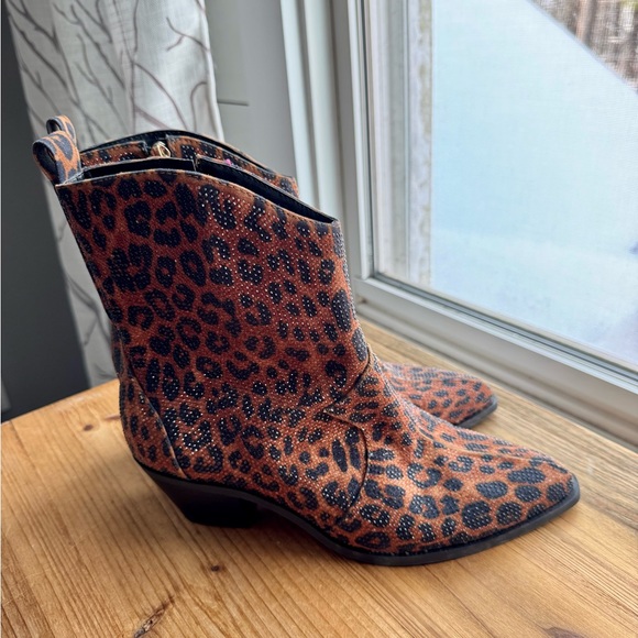 Jessica Simpson Ostelle Boots Rhinestone Western Bootie Cheetah Natural 6 - Picture 4 of 7